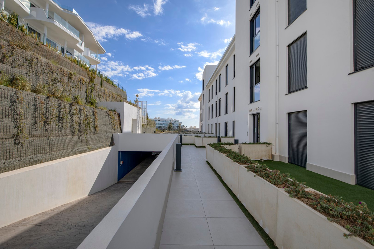 3 Bed Apartment for sale in Fuengirola Costa Del Sol, Málaga, Spain