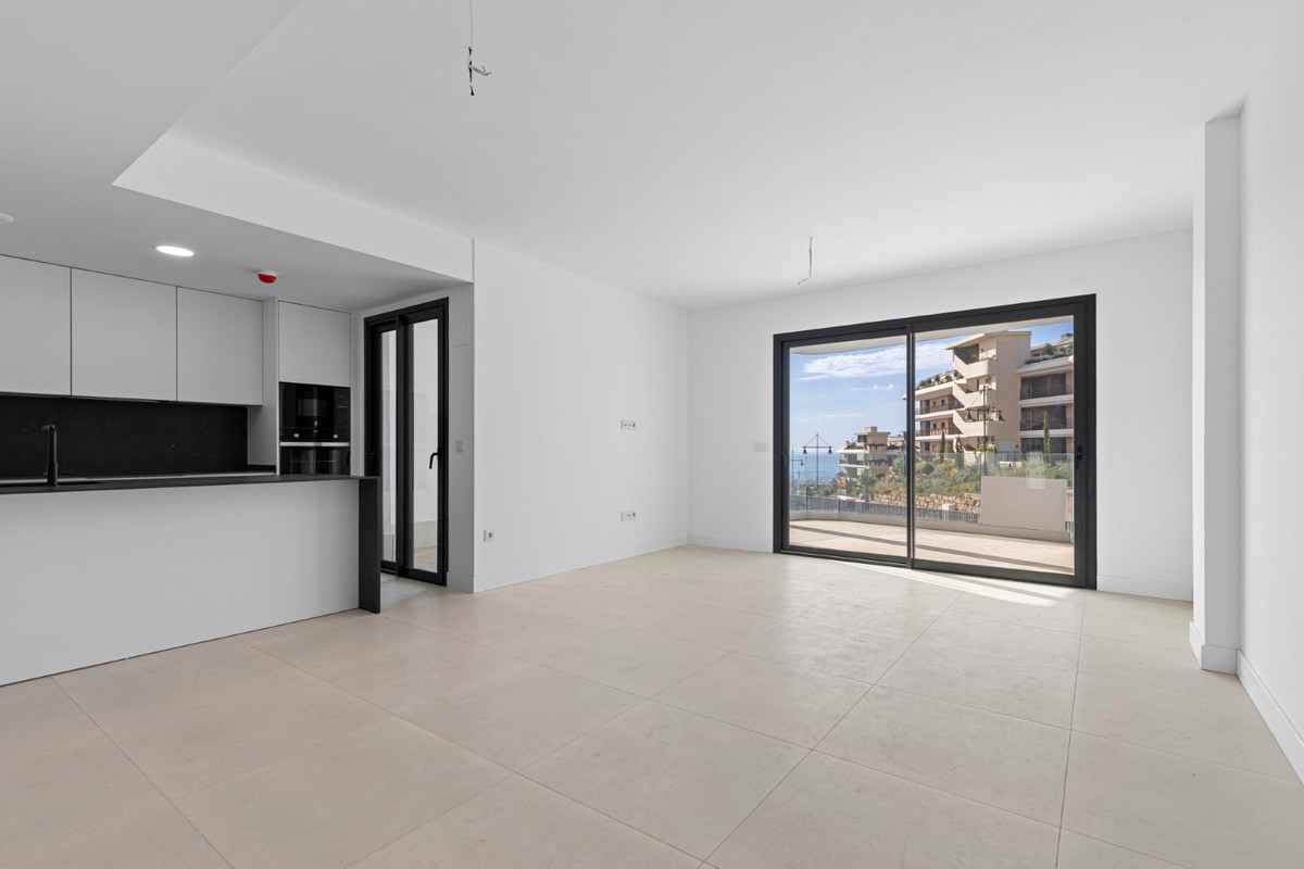3 Bed Apartment for sale in Fuengirola Costa Del Sol, Málaga, Spain