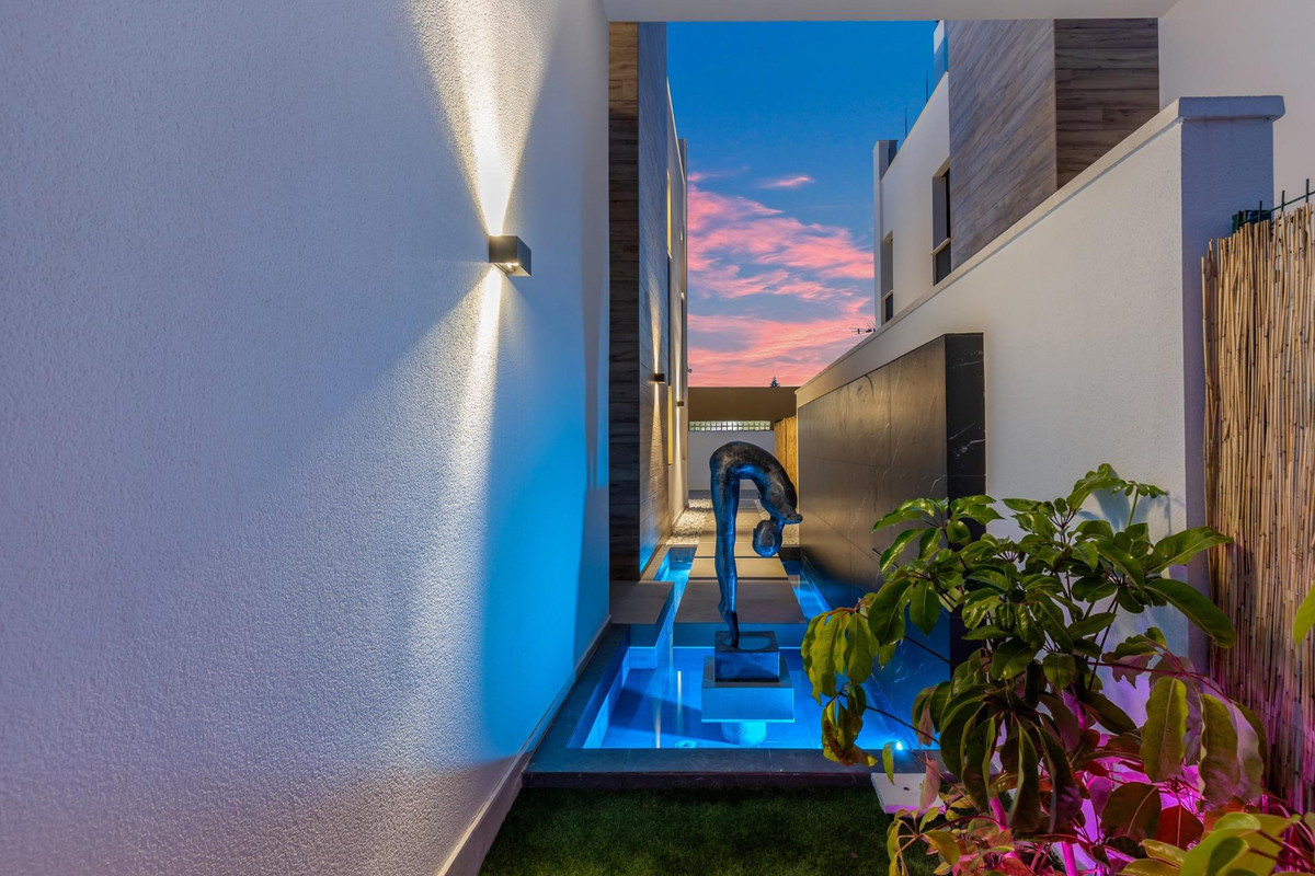3 Bed Townhouse for sale in Torrevieja Costa Blanca, Alicante, Spain