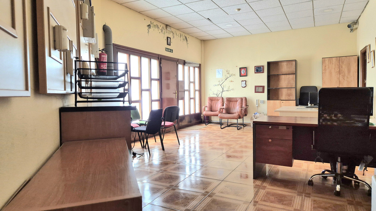 Se vende Local comercial  en Costa Del Sol, Málaga, España