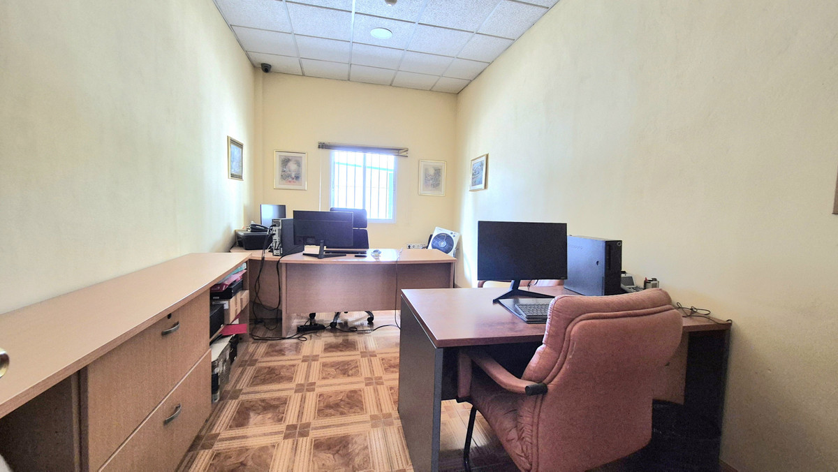 Se vende Local comercial  en Costa Del Sol, Málaga, España