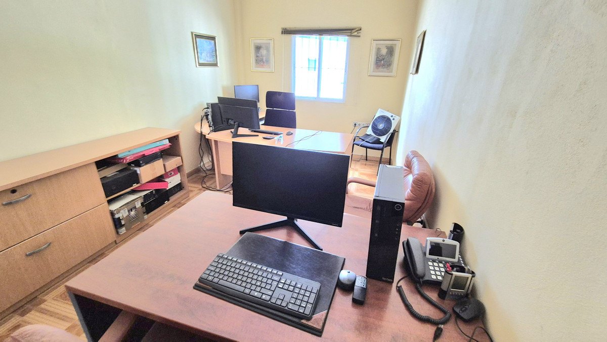 Se vende Local comercial  en Costa Del Sol, Málaga, España