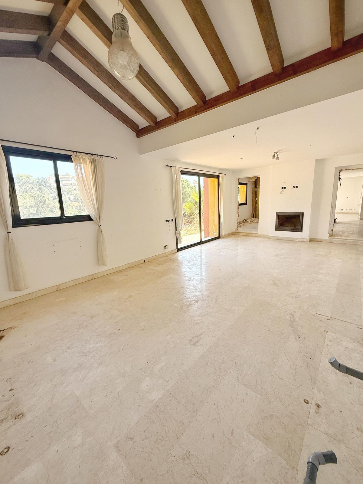 5 Bed Townhouse for sale in Elviria Costa Del Sol, Málaga, Spain