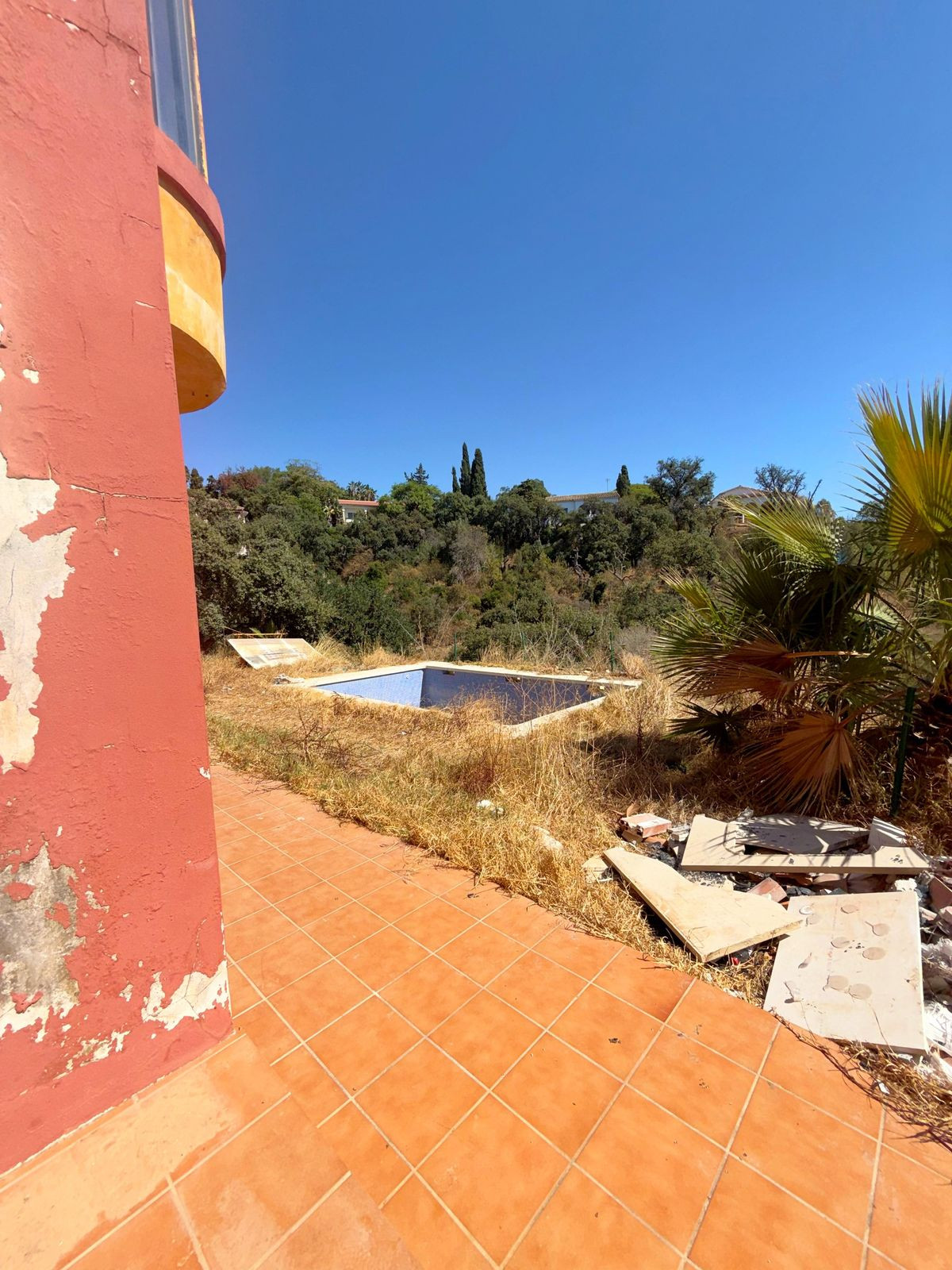 5 Bed Townhouse for sale in Elviria Costa Del Sol, Málaga, Spain