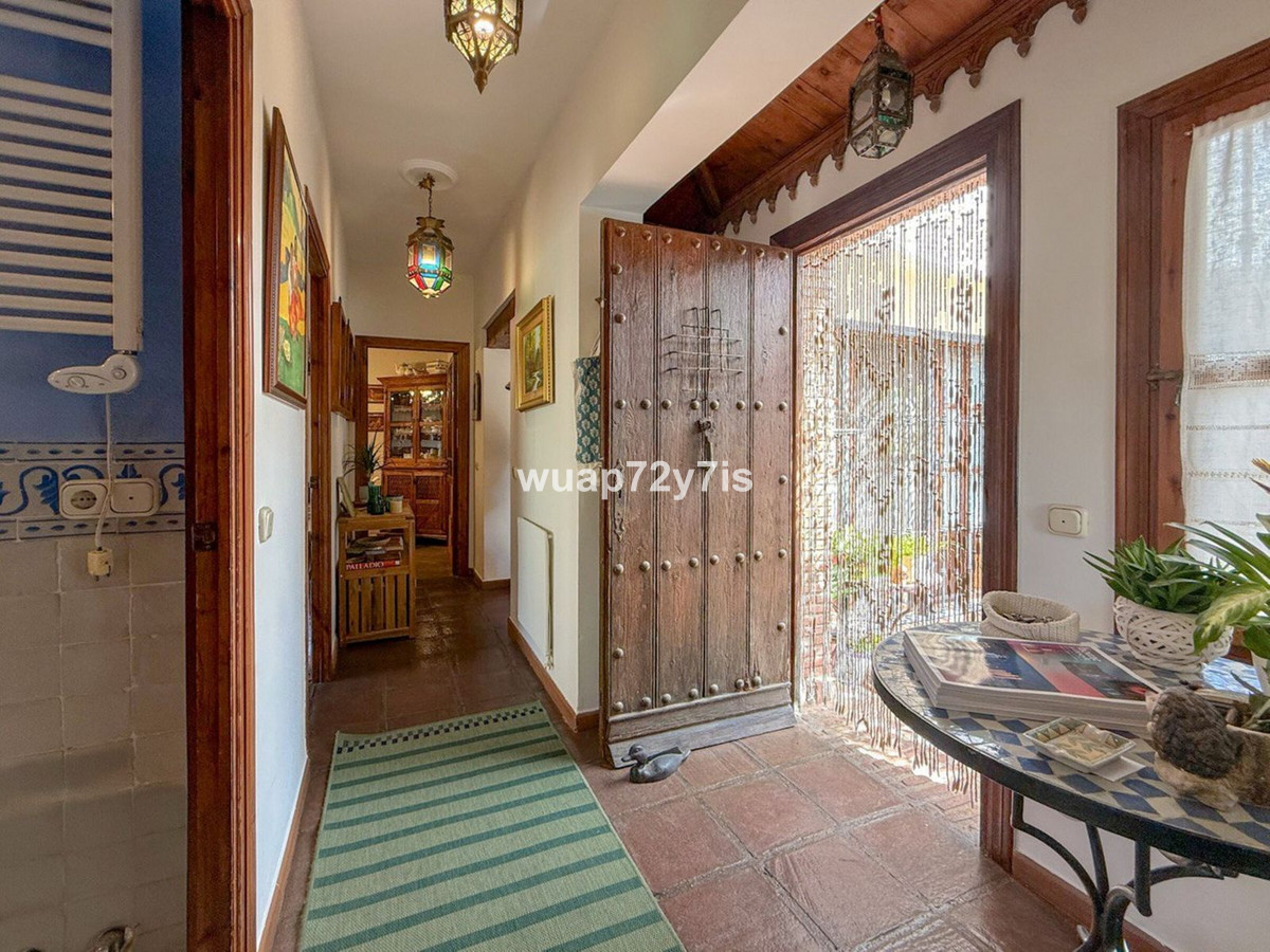 3 Bed Townhouse for sale in Nagüeles Costa Del Sol, Málaga, Spain