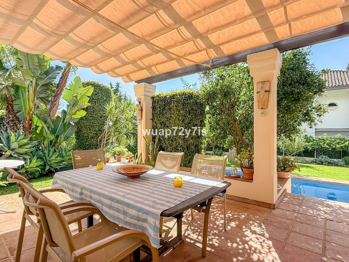 3 Bed Townhouse for sale in Nagüeles Costa Del Sol, Málaga, Spain