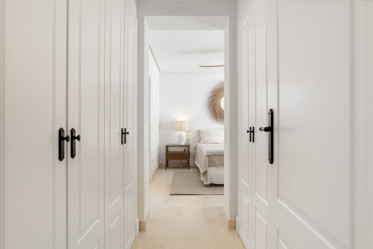 3 Bed Apartment for sale in Aloha Costa Del Sol, Málaga, Spain