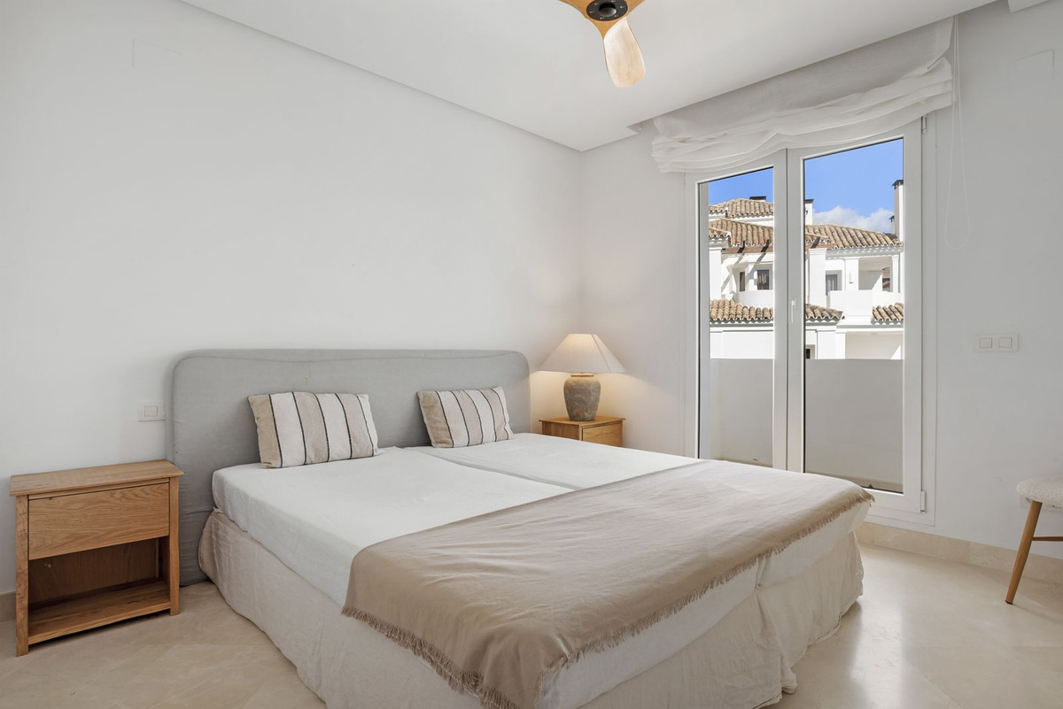 3 Bed Apartment for sale in Aloha Costa Del Sol, Málaga, Spain