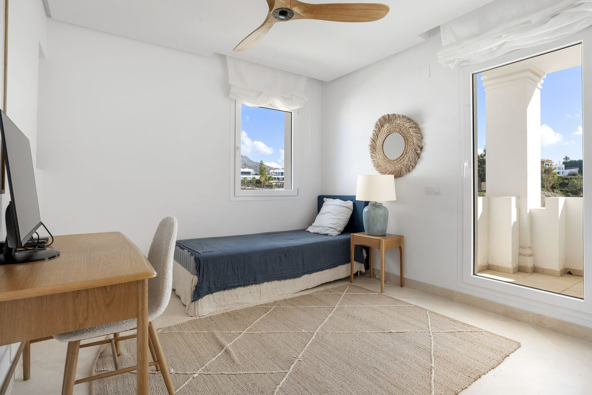 3 Bed Apartment for sale in Aloha Costa Del Sol, Málaga, Spain