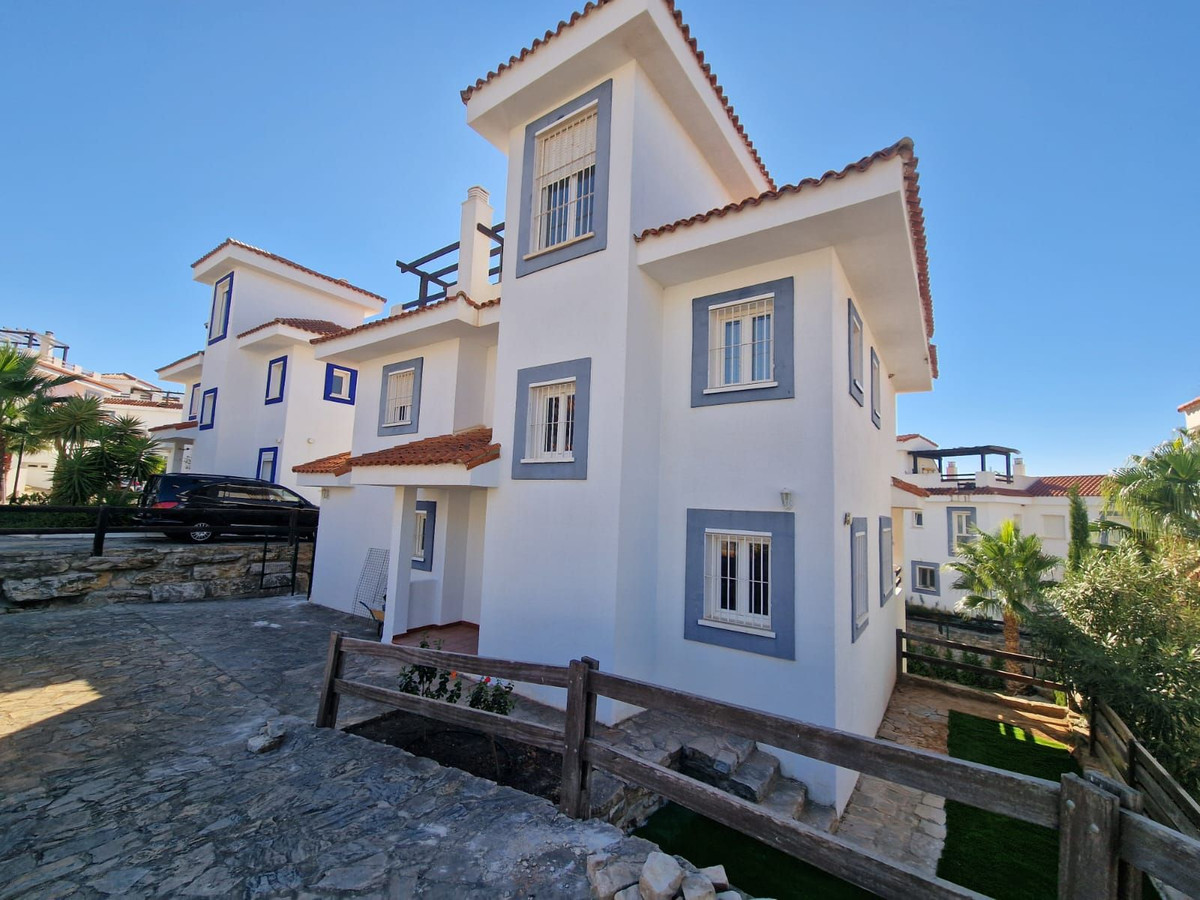 5 Bed Townhouse for sale in Manilva Costa Del Sol, Málaga, Spain