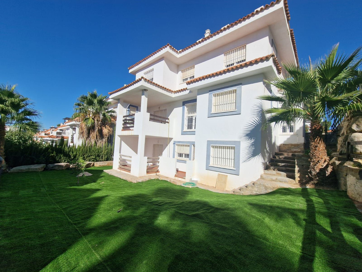 5 Bed Townhouse for sale in Manilva Costa Del Sol, Málaga, Spain