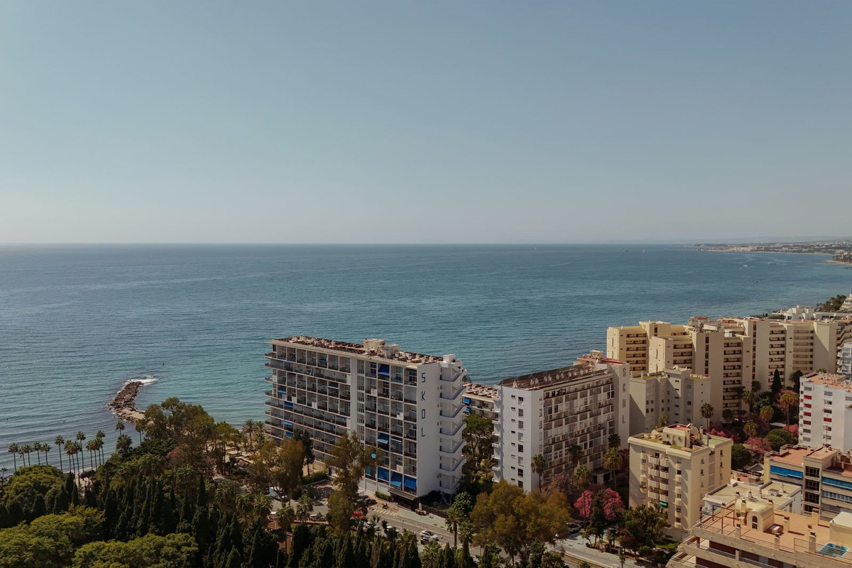 3 Bed Apartment for sale in Marbella Costa Del Sol, Málaga, Spain
