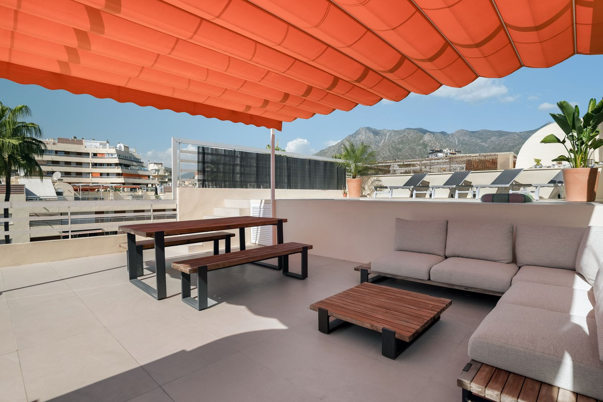 3 Bed Apartment for sale in Marbella Costa Del Sol, Málaga, Spain