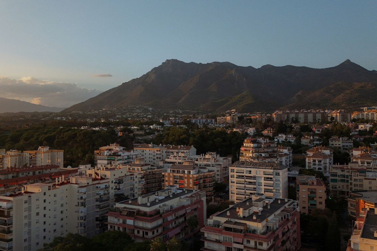 3 Bed Apartment for sale in Marbella Costa Del Sol, Málaga, Spain