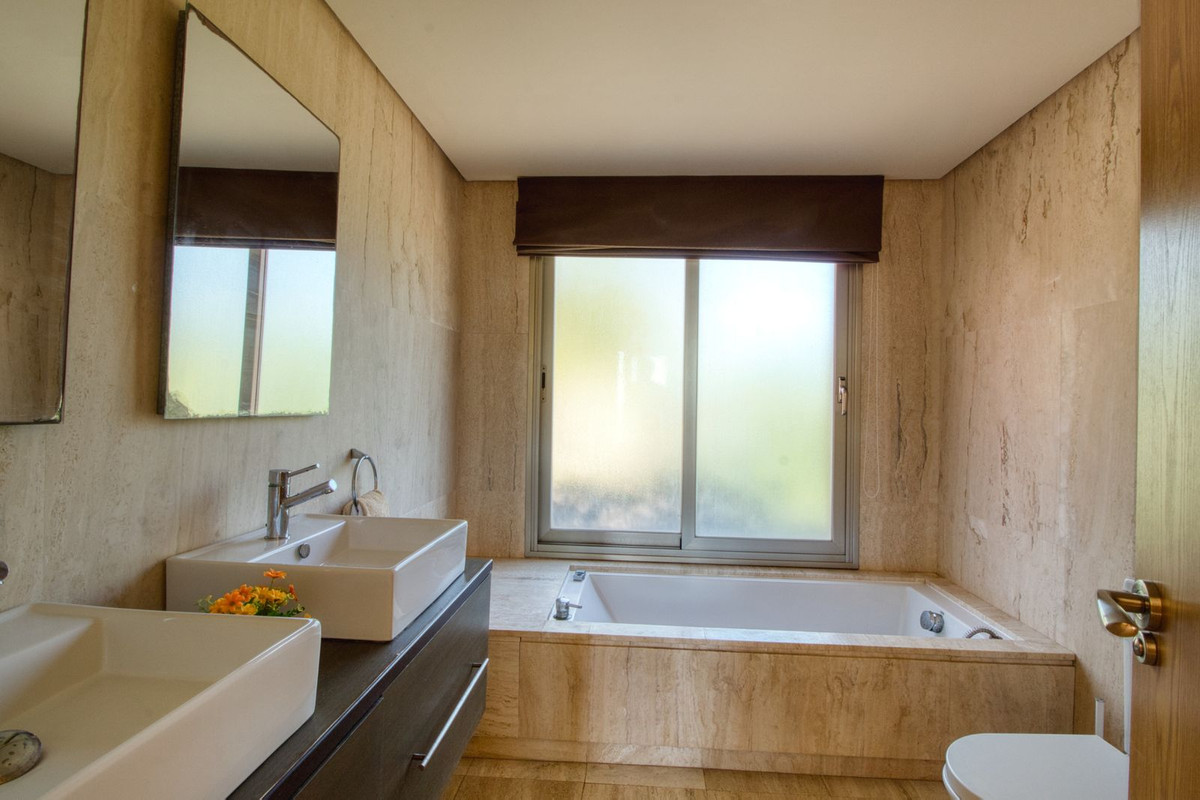 Se vende Adosada de 4 dormitorios en Costa Del Sol, Málaga, España
