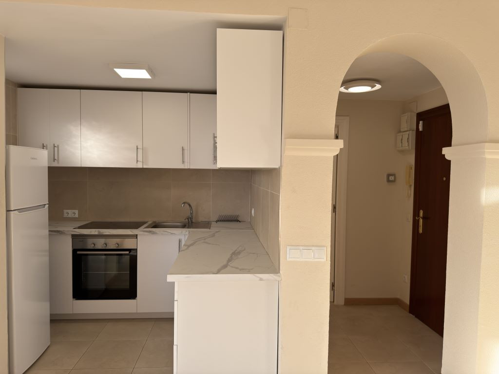 Se vende Apartamento Planta Media de 2 dormitorios en Costa Del Sol, Málaga, España