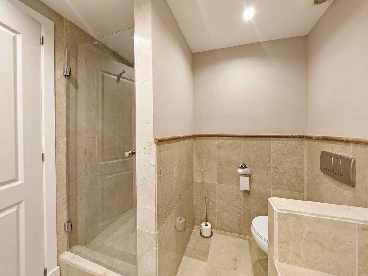 Se vende Apartamento Planta Baja de 3 dormitorios en Costa Del Sol, Málaga, España