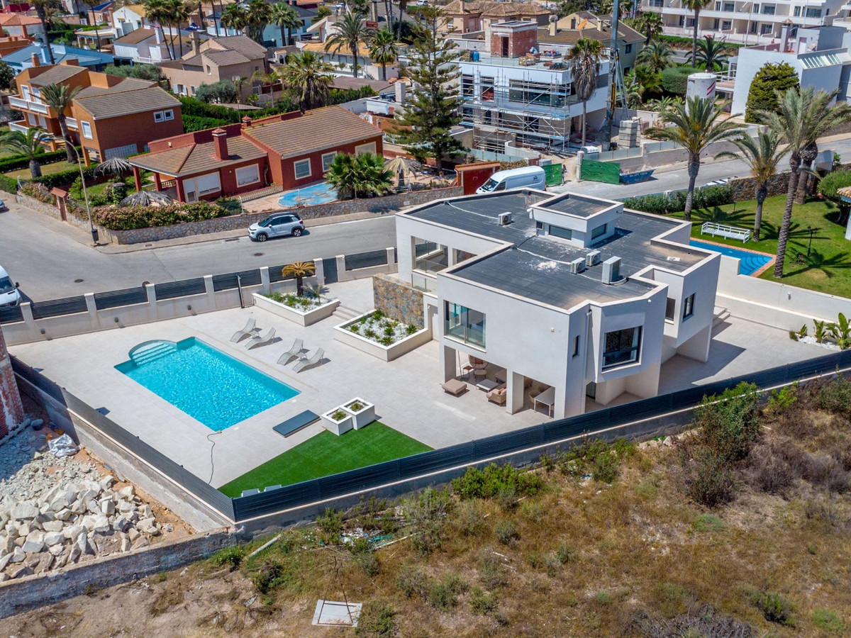 5 Bed Townhouse for sale in La Veleta Costa Blanca, Alicante, Spain