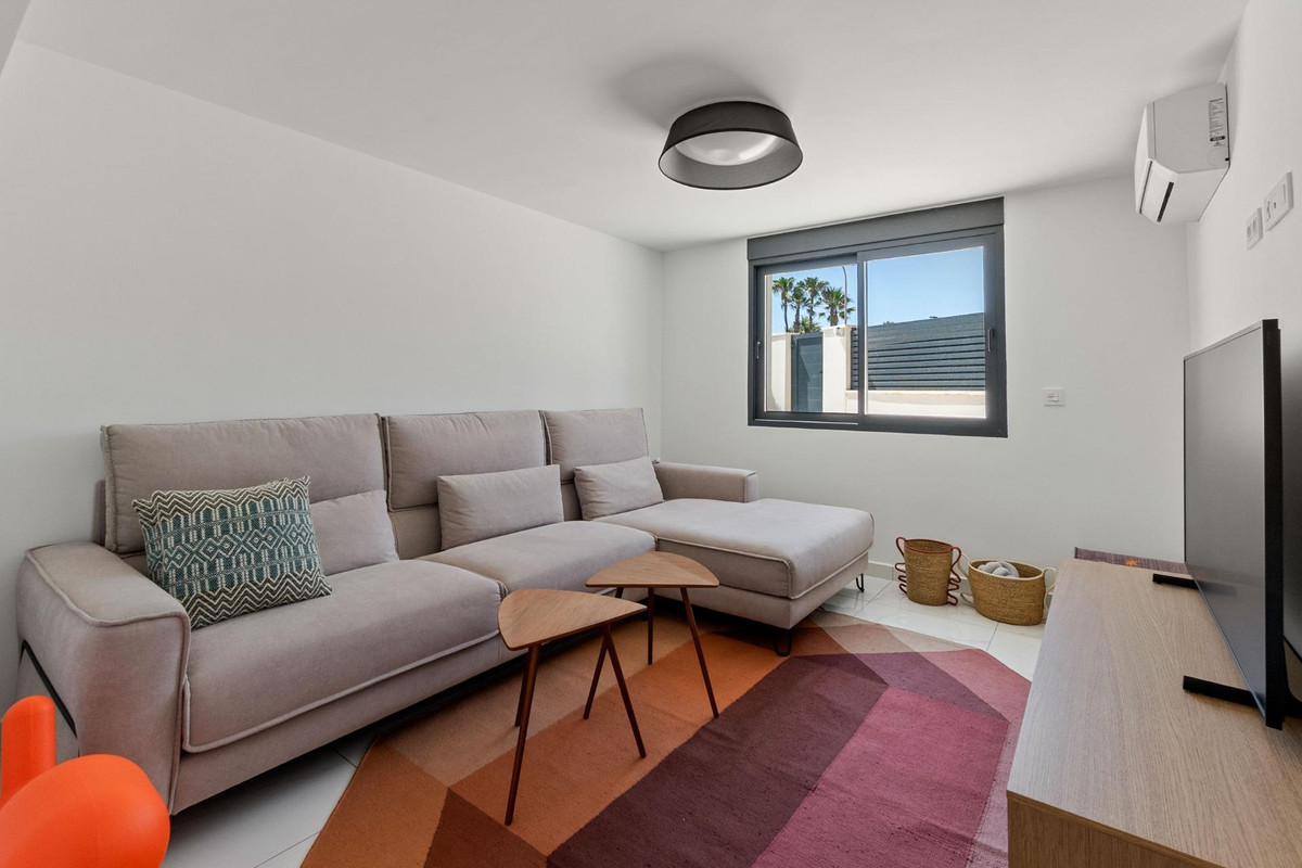 5 Bed Townhouse for sale in La Veleta Costa Blanca, Alicante, Spain