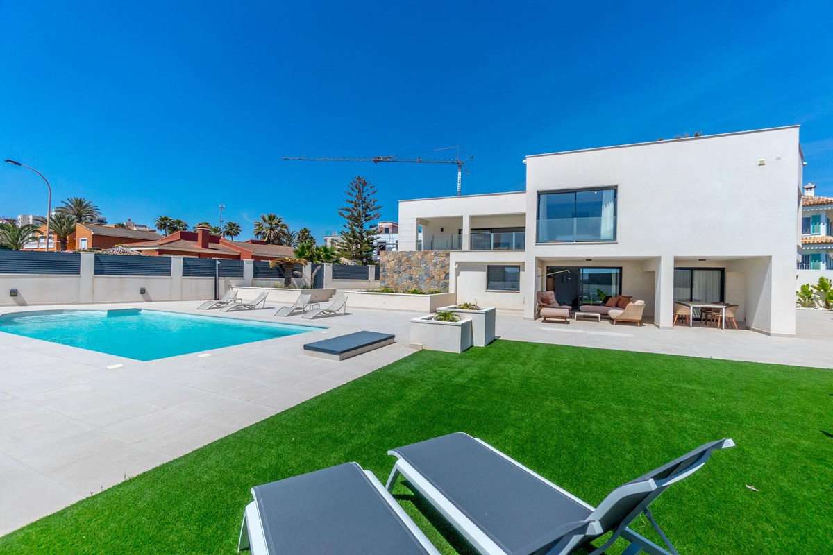 5 Bed Townhouse for sale in La Veleta Costa Blanca, Alicante, Spain
