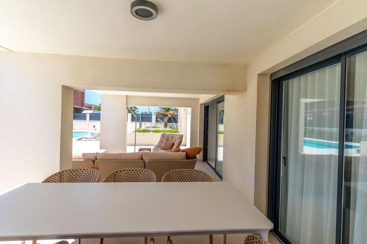 5 Bed Townhouse for sale in La Veleta Costa Blanca, Alicante, Spain