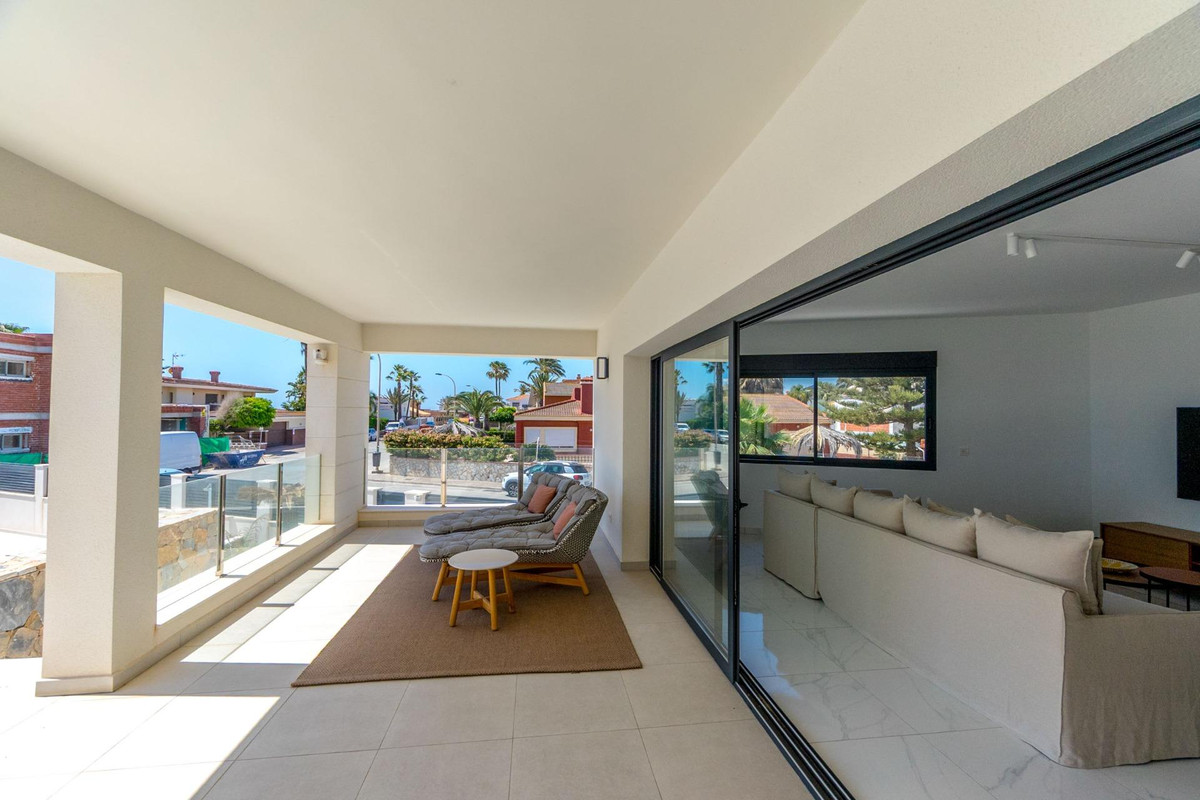 5 Bed Townhouse for sale in La Veleta Costa Blanca, Alicante, Spain