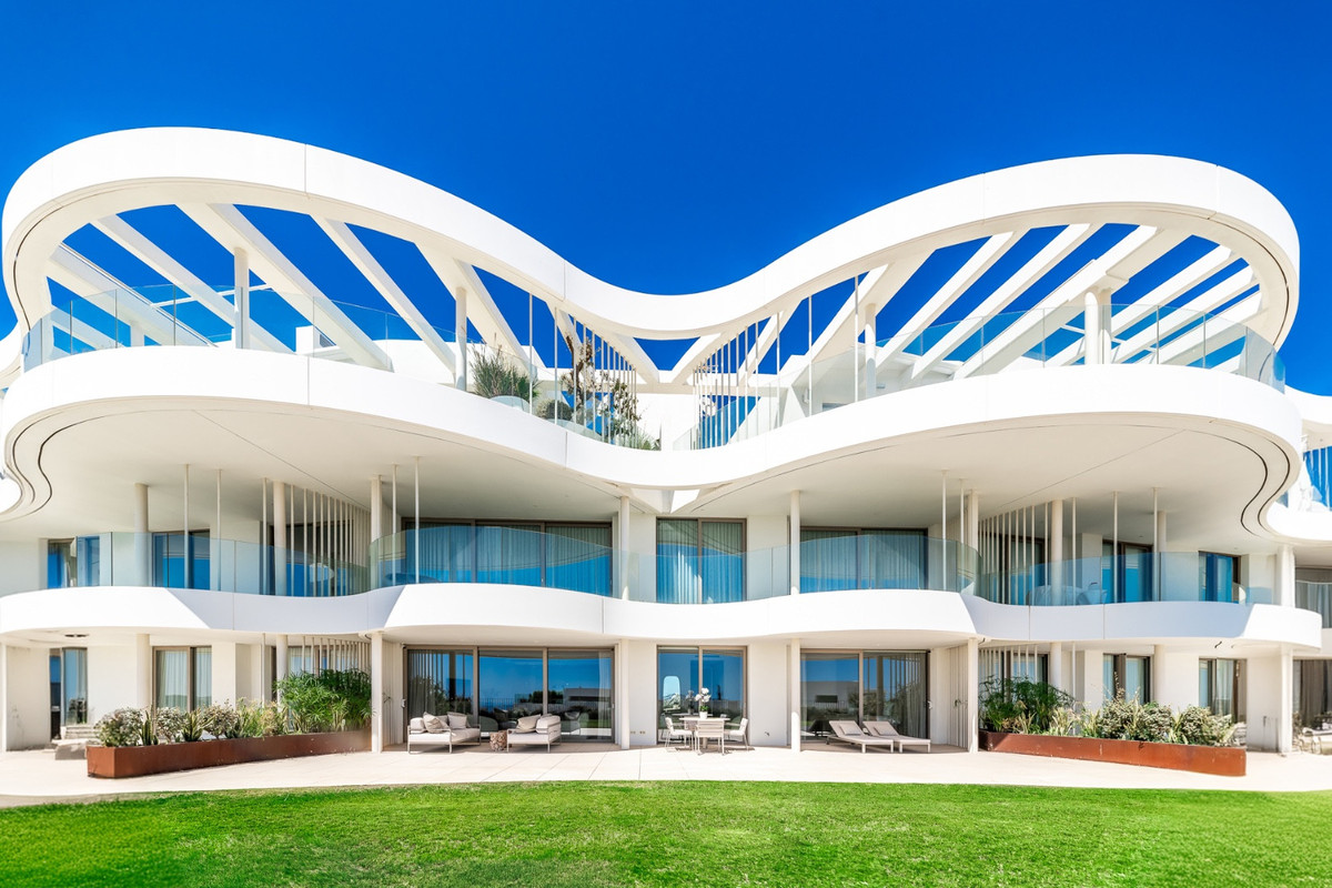 2 Bed Apartment for sale in Benahavís Costa Del Sol, Málaga, Spain