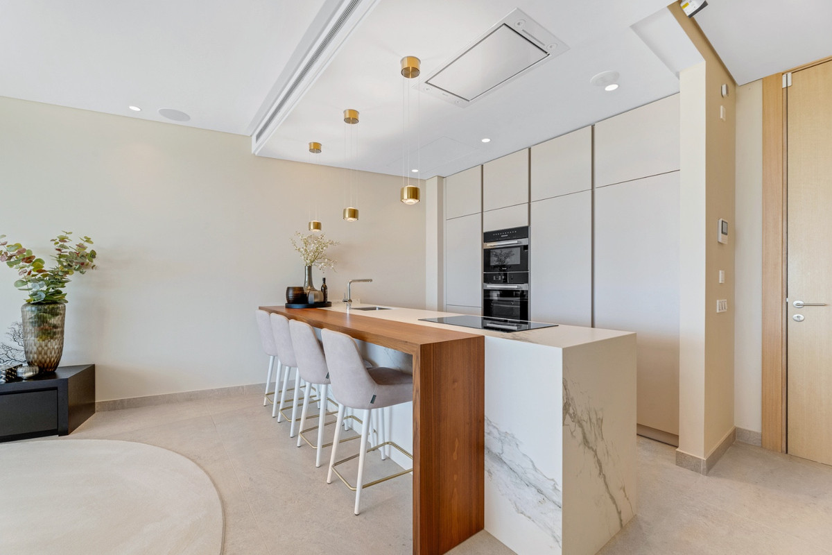 2 Bed Apartment for sale in Benahavís Costa Del Sol, Málaga, Spain