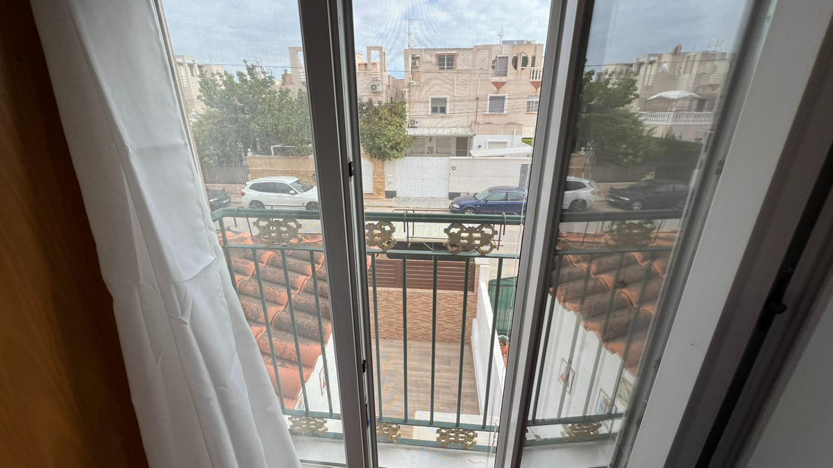 Se vende Bungalow de 2 dormitorios en Costa Blanca, Alicante, España