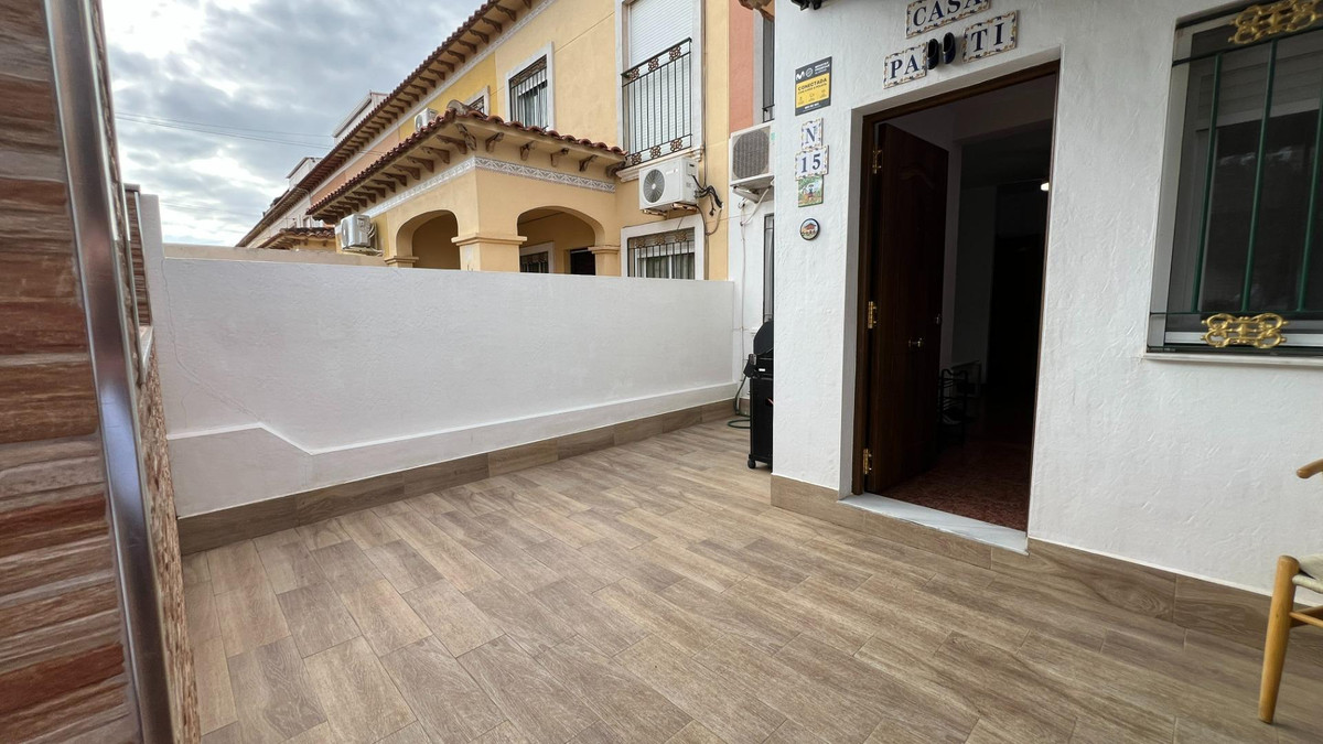 Se vende Bungalow de 2 dormitorios en Costa Blanca, Alicante, España