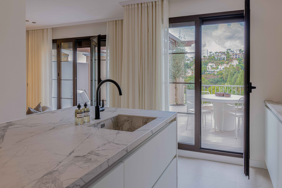3 Bed Apartment for sale in Los Arqueros Costa Del Sol, Málaga, Spain