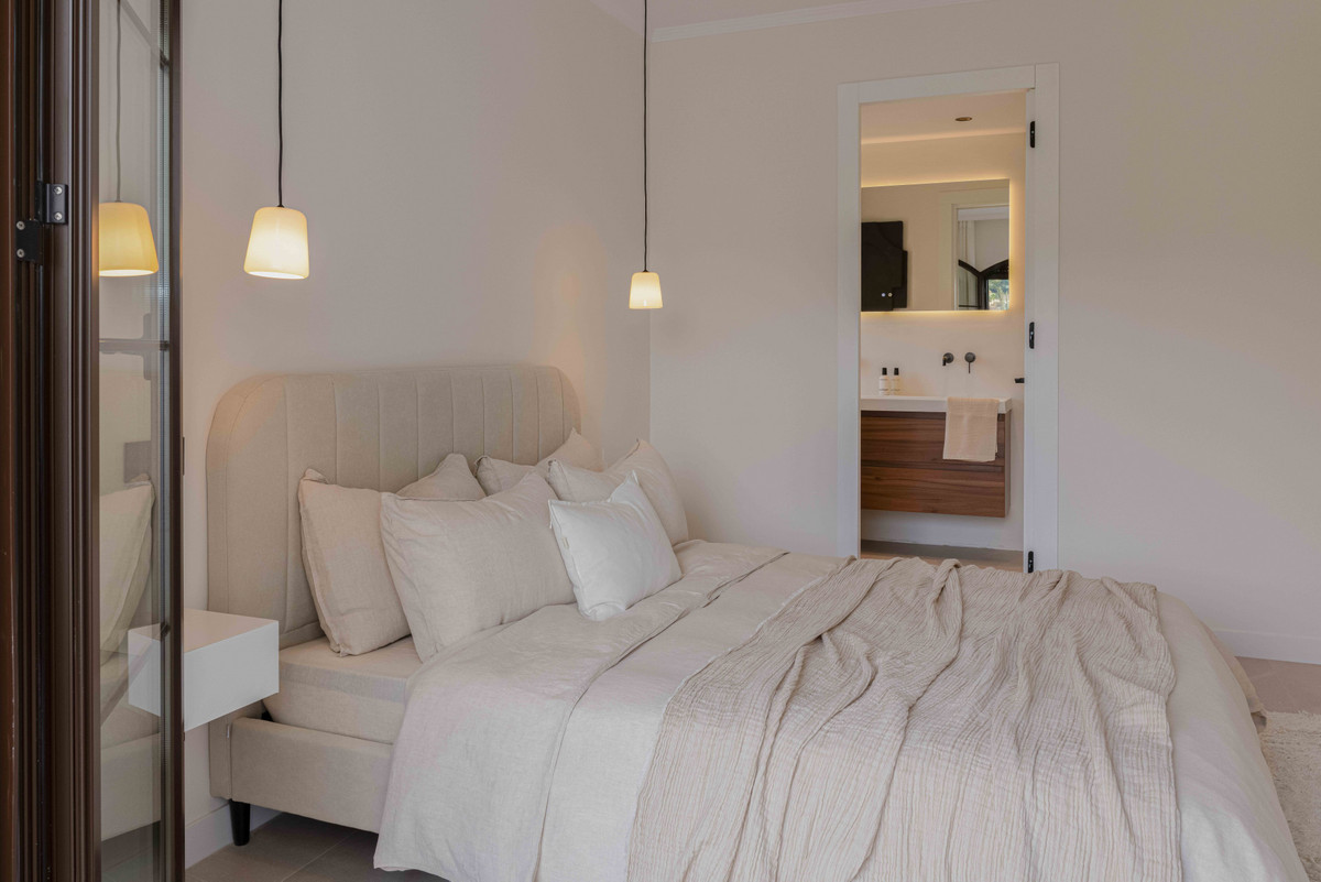 3 Bed Apartment for sale in Los Arqueros Costa Del Sol, Málaga, Spain