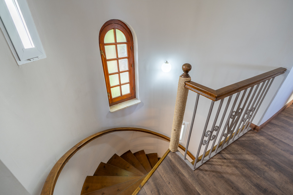 4 Bed Townhouse for sale in Marbesa Costa Del Sol, Málaga, Spain