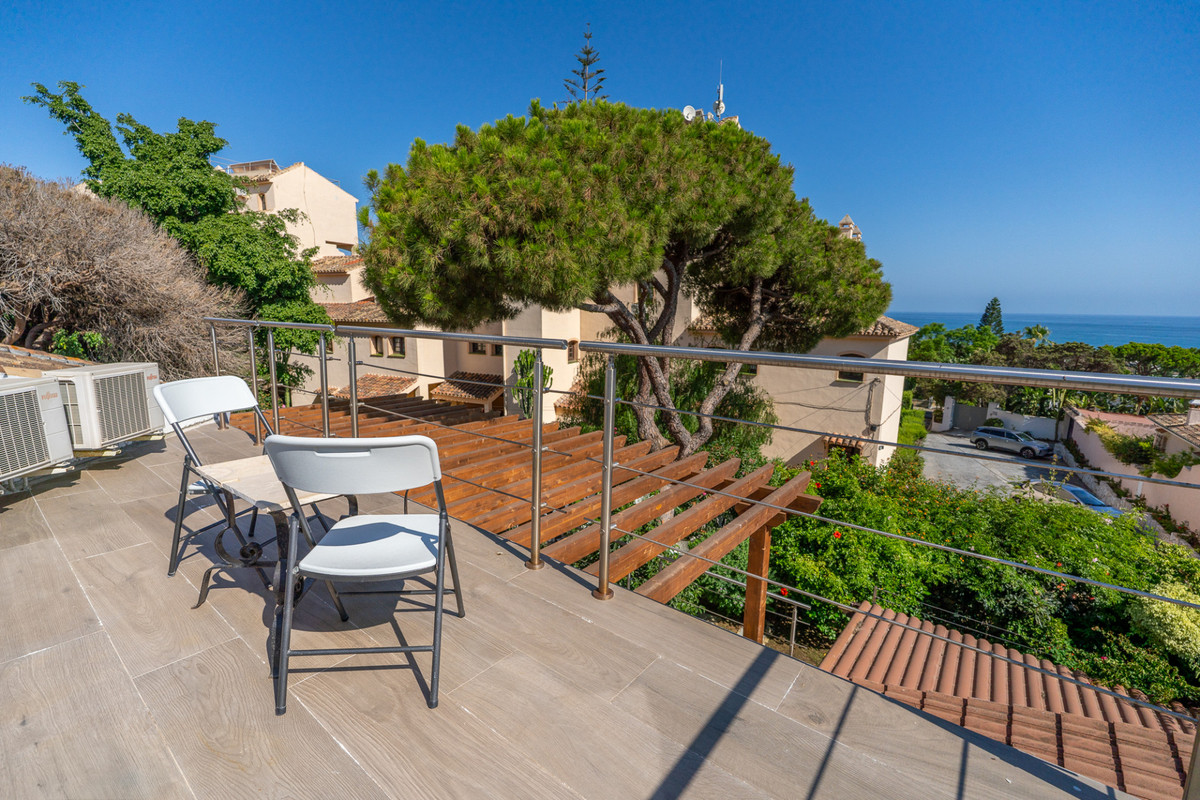 4 Bed Townhouse for sale in Marbesa Costa Del Sol, Málaga, Spain