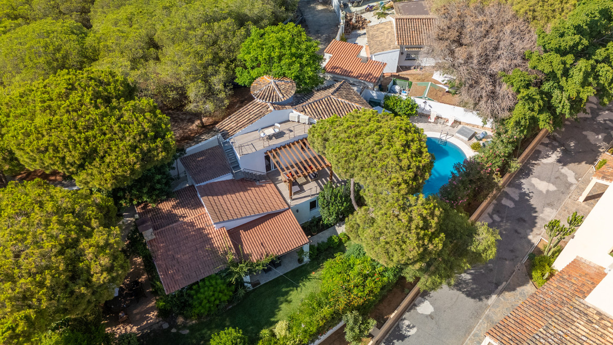 4 Bed Townhouse for sale in Marbesa Costa Del Sol, Málaga, Spain