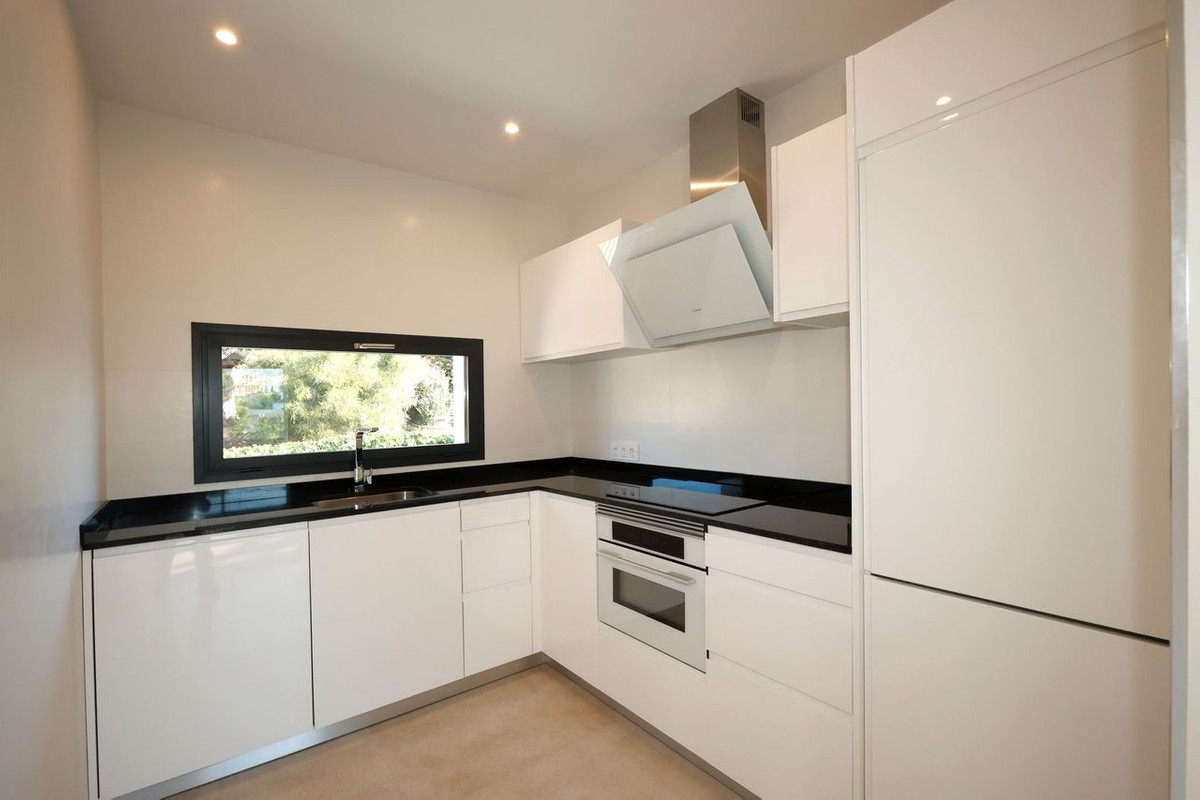 4 Bed Townhouse for sale in Calpe Costa Blanca, Alicante, Spain