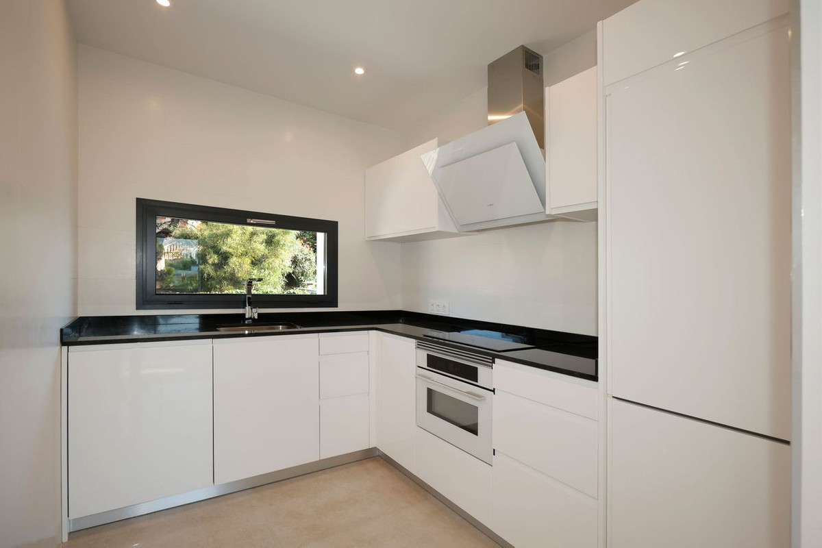 4 Bed Townhouse for sale in Calpe Costa Blanca, Alicante, Spain