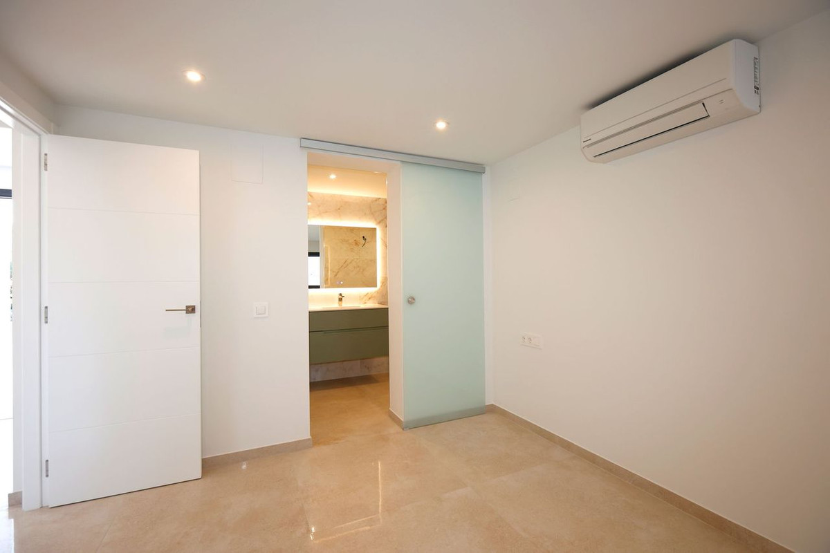 4 Bed Townhouse for sale in Calpe Costa Blanca, Alicante, Spain