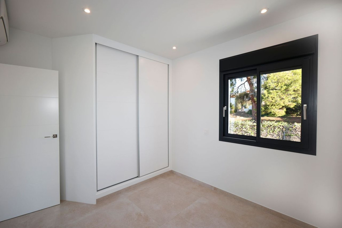4 Bed Townhouse for sale in Calpe Costa Blanca, Alicante, Spain