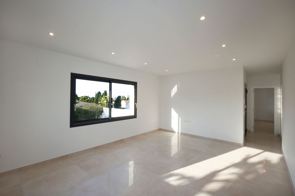 4 Bed Townhouse for sale in Calpe Costa Blanca, Alicante, Spain