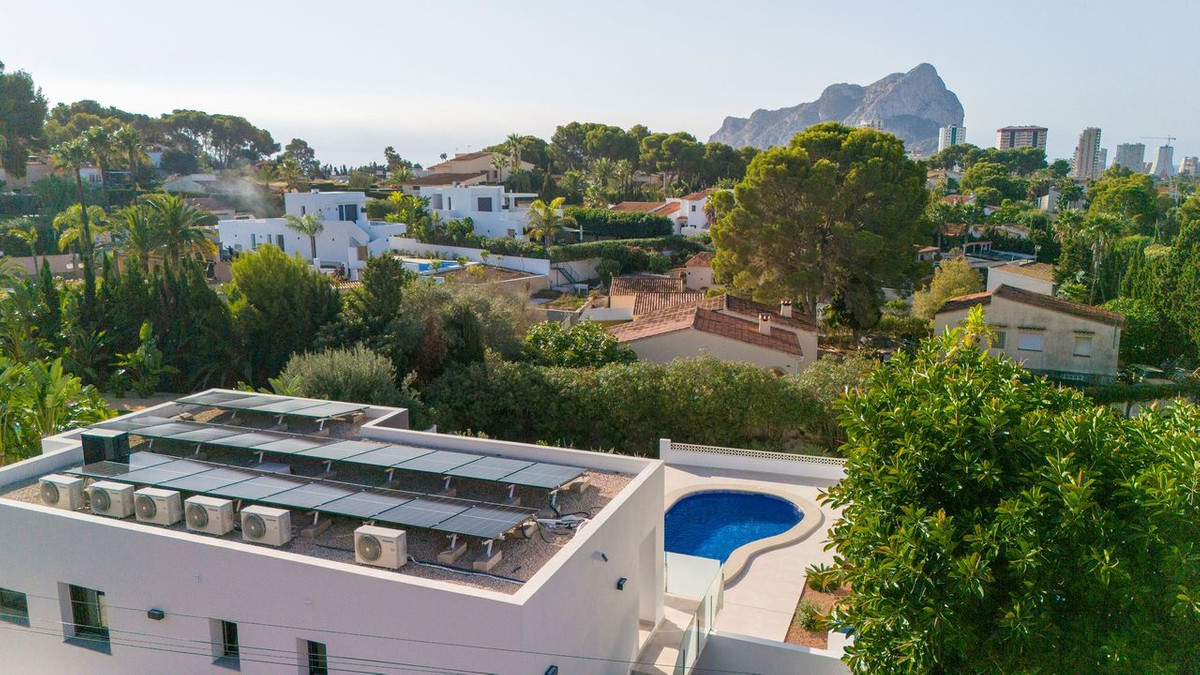 4 Bed Townhouse for sale in Calpe Costa Blanca, Alicante, Spain