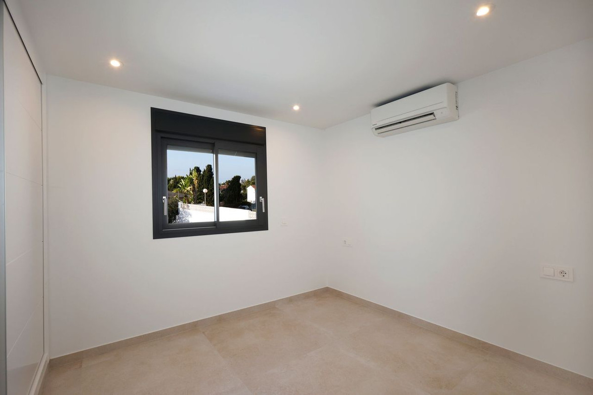 4 Bed Townhouse for sale in Calpe Costa Blanca, Alicante, Spain