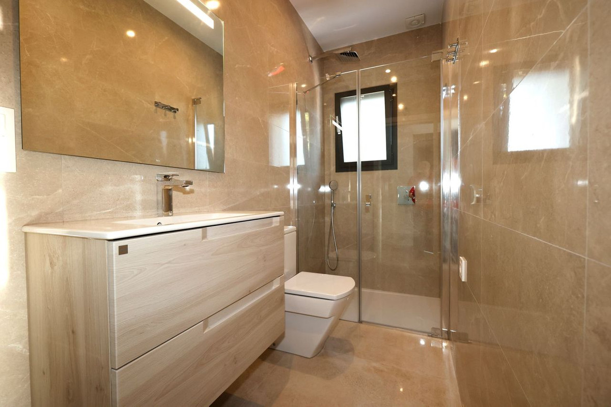 4 Bed Townhouse for sale in Calpe Costa Blanca, Alicante, Spain