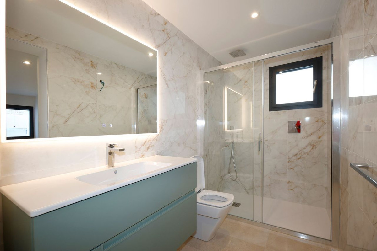 4 Bed Townhouse for sale in Calpe Costa Blanca, Alicante, Spain