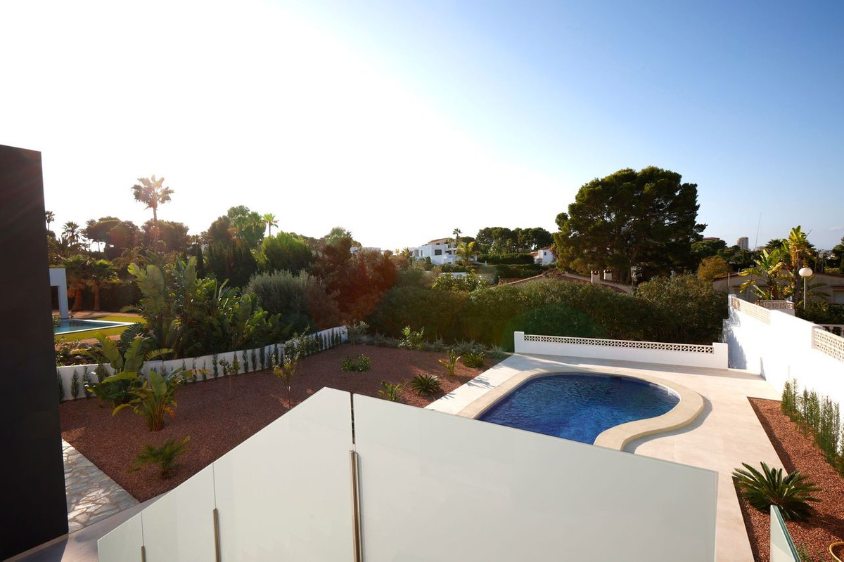 4 Bed Townhouse for sale in Calpe Costa Blanca, Alicante, Spain