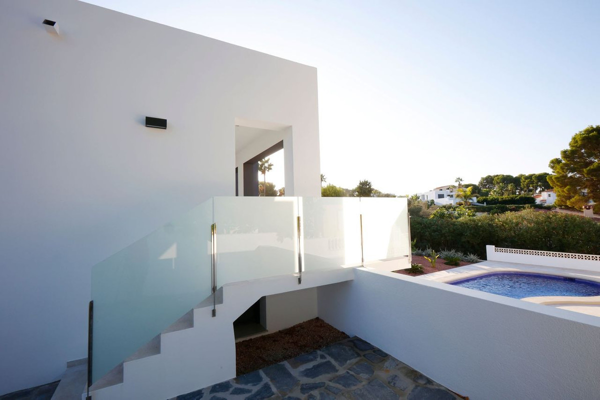 4 Bed Townhouse for sale in Calpe Costa Blanca, Alicante, Spain