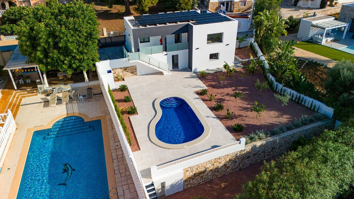 4 Bed Townhouse for sale in Calpe Costa Blanca, Alicante, Spain