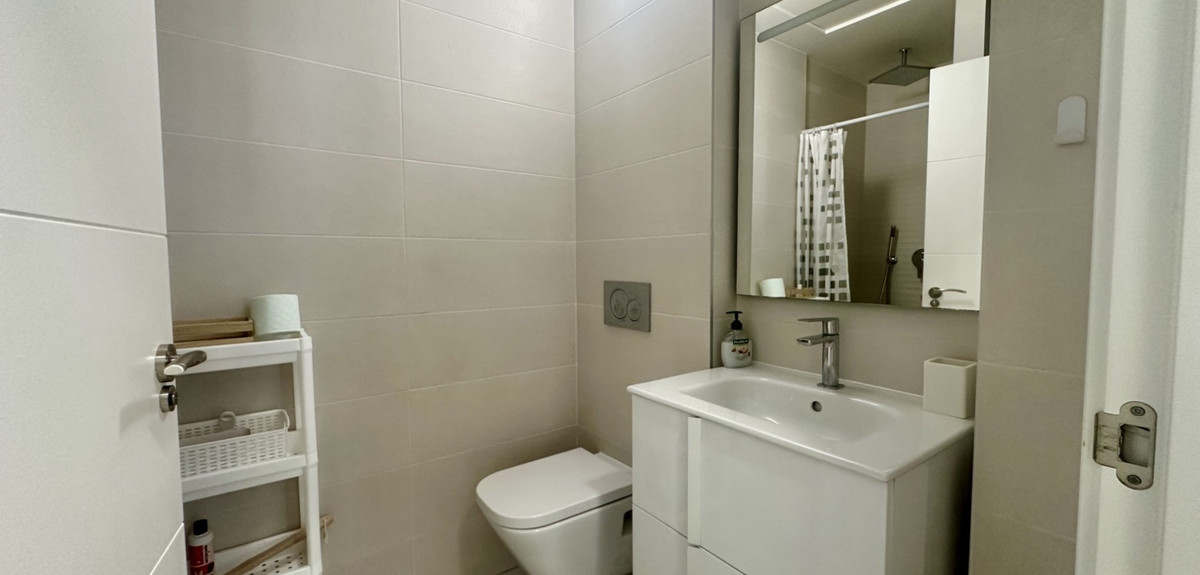 Se vende Apartamento Planta Media de 3 dormitorios en Costa Blanca, Alicante, España