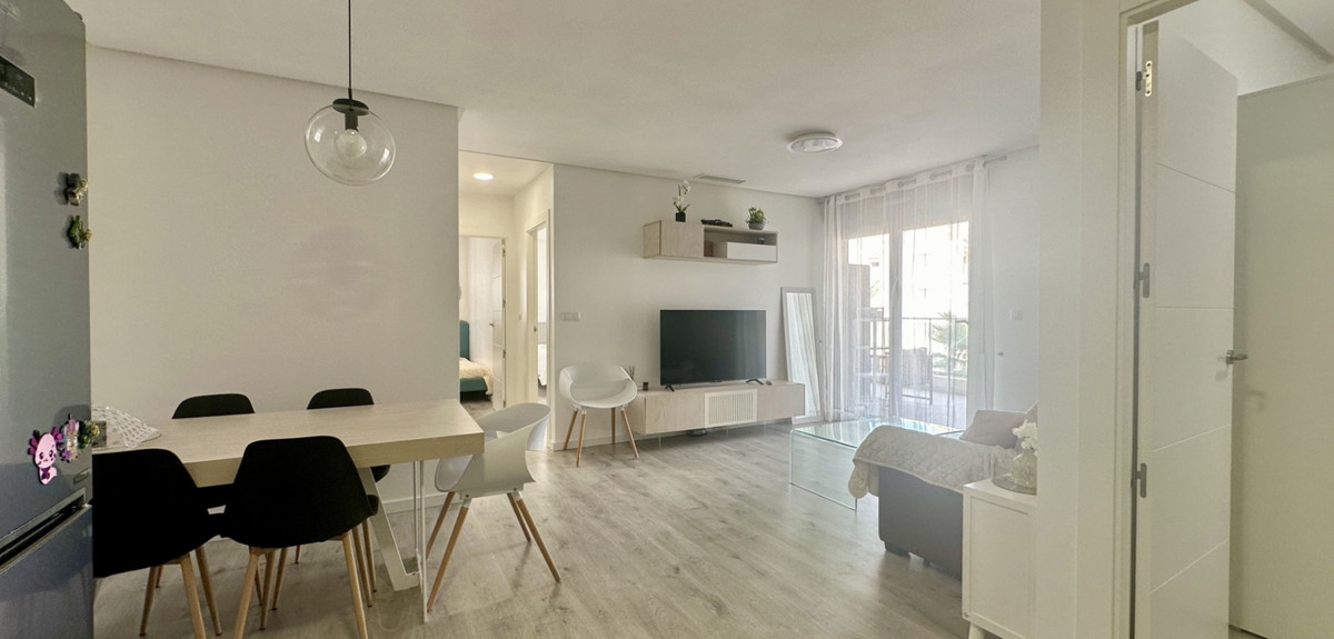 Se vende Apartamento Planta Media de 3 dormitorios en Costa Blanca, Alicante, España