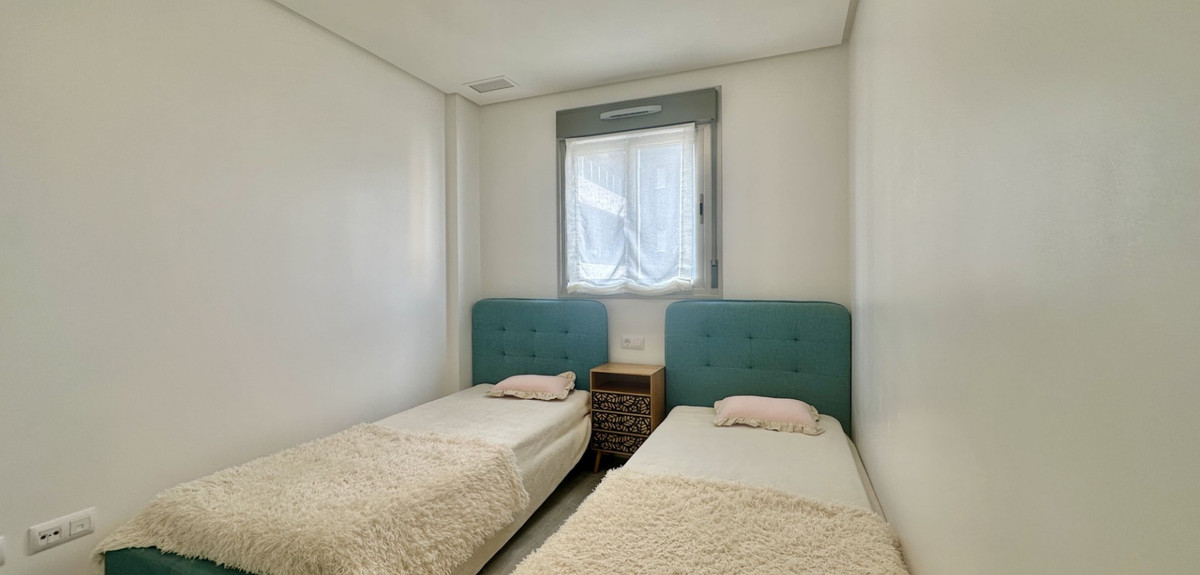 Se vende Apartamento Planta Media de 3 dormitorios en Costa Blanca, Alicante, España